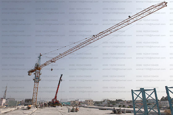 QTZ100 Kran wieżowy z kranem TC6013 6tons Construction City Crane Free Stand W Rosji